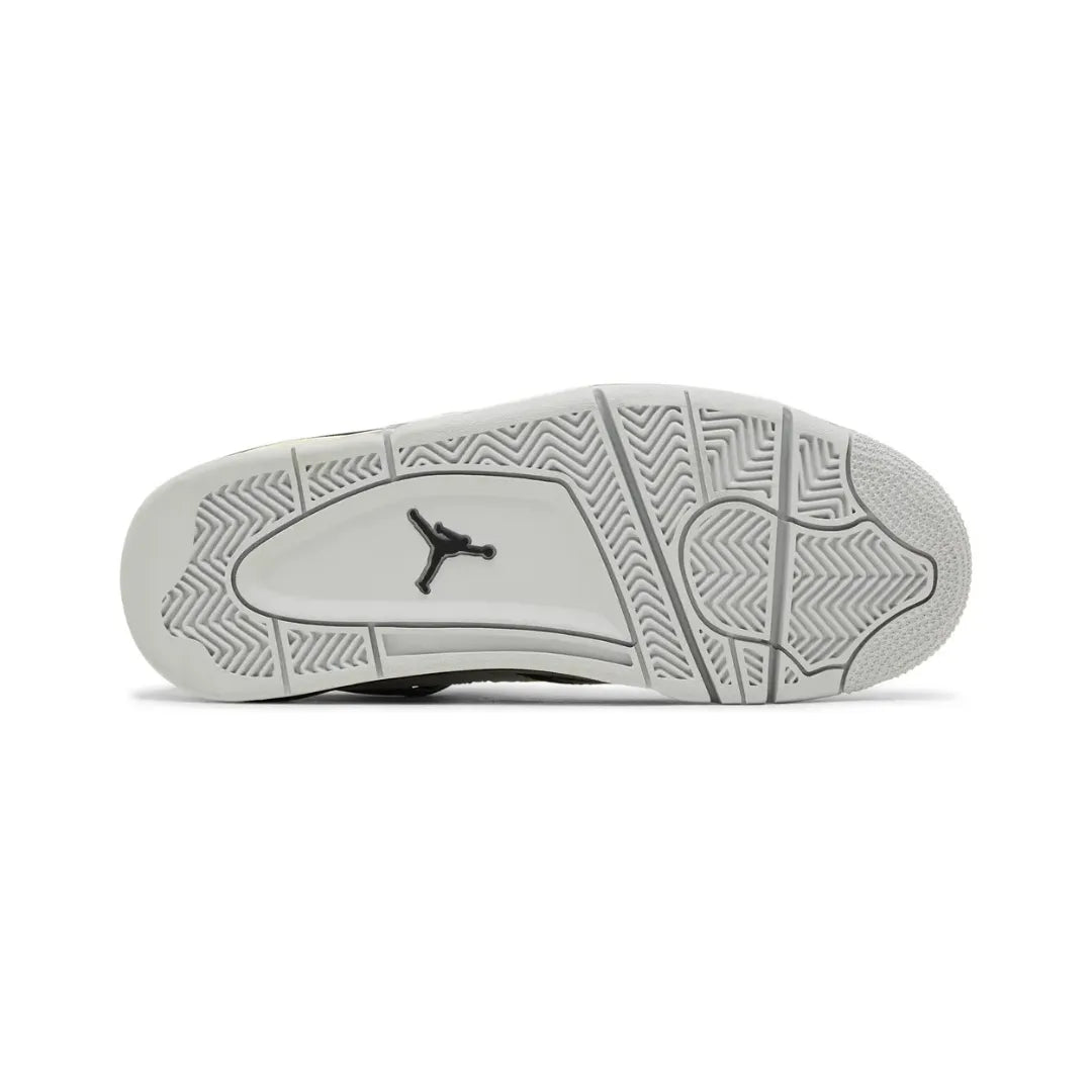 Air-Jordan-4-Retro-Platinum-Gold-Brick-Sneakers_4