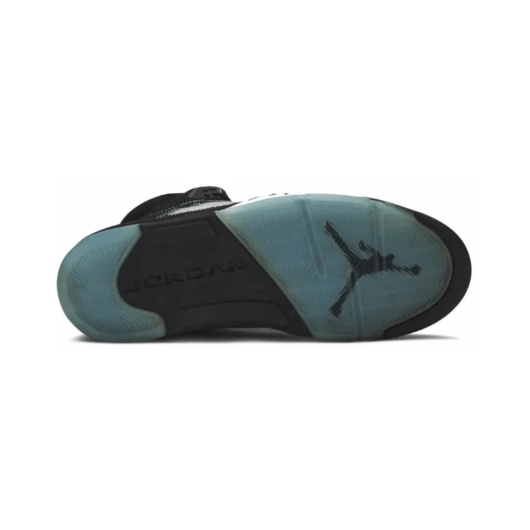 Air Jordan 5 Retro ”Black University Blue”