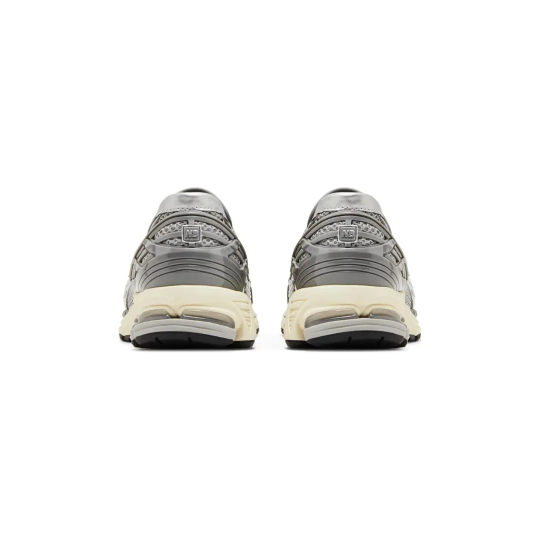 New-Balance-1906L-Metallic-Silver-U1906LAE-Brick-Sneakers_2