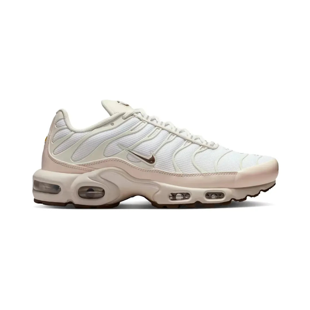 Nike-Air-Max-Plus-SE-Light-Orewood-Brown-IO0657-100-Brick-Sneakers