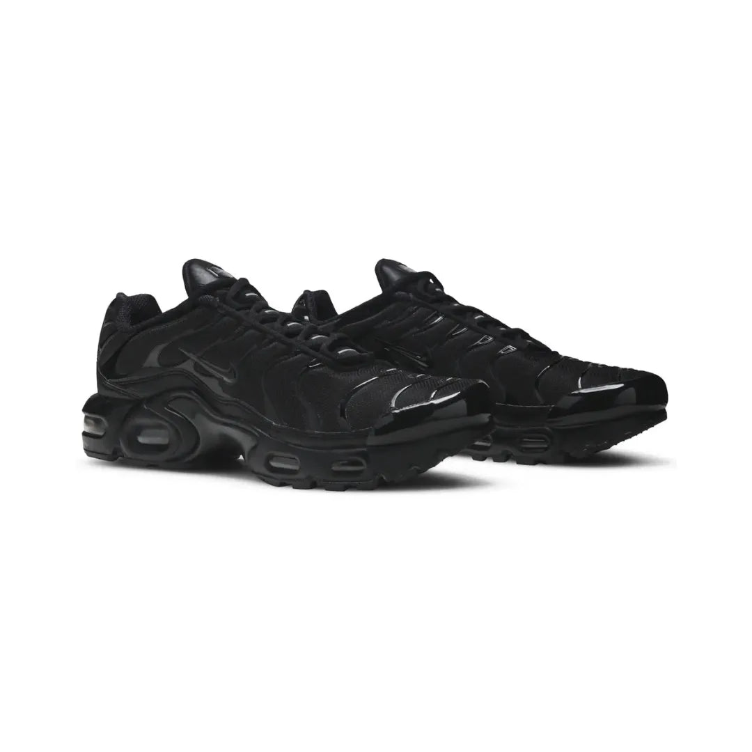 Nike-Air-Max-Plus-Triple-Black-CD0609-001-Brick-Sneakers