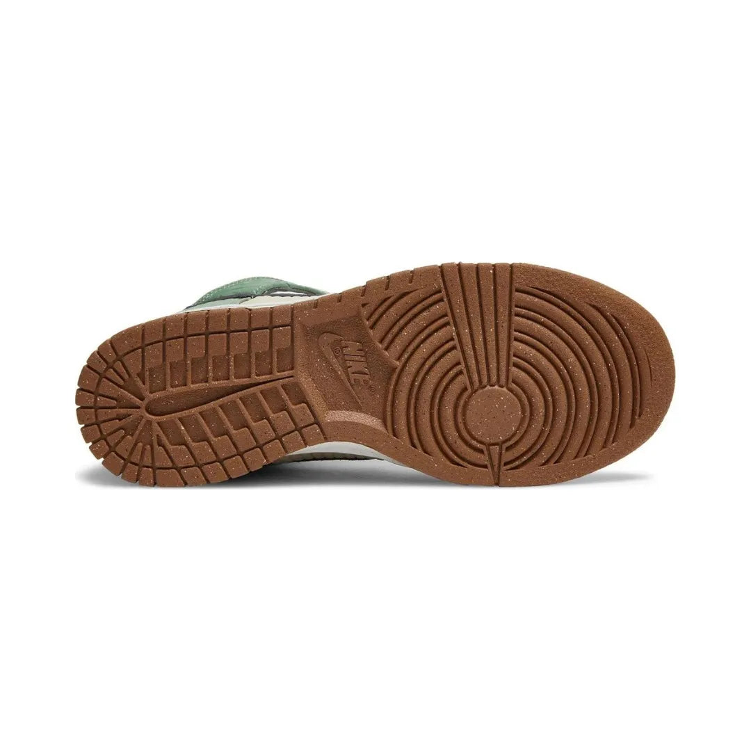 Nike Dunk High ”Toasty”