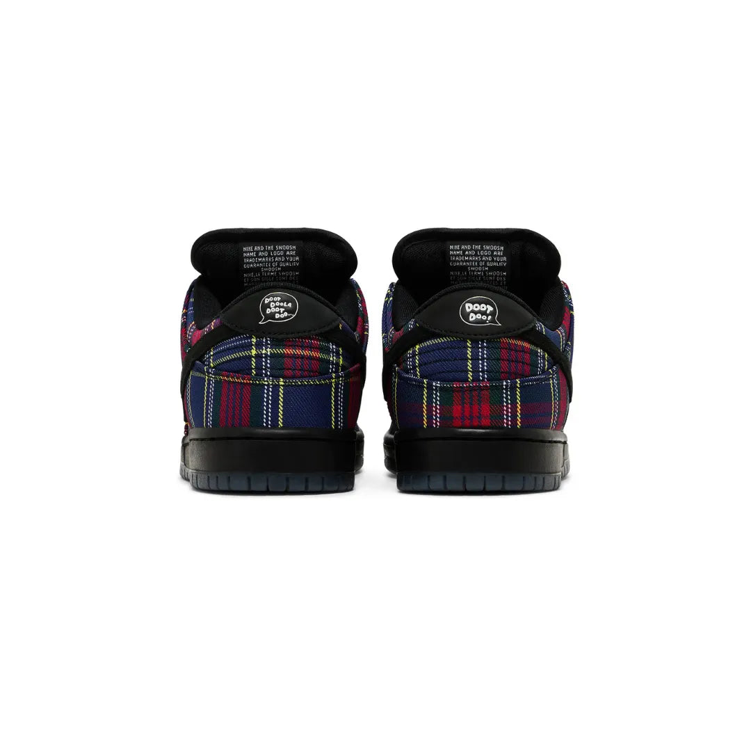 Nike-SB-Dunk-Low-Nardwuar-II1493-600-Brick-Sneakers