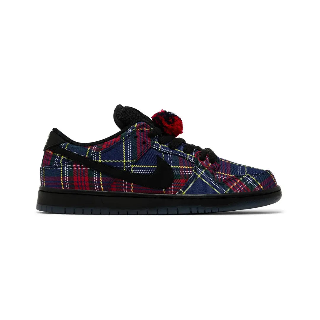 Nike-SB-Dunk-Low-Nardwuar-II1493-600-Brick-Sneakers