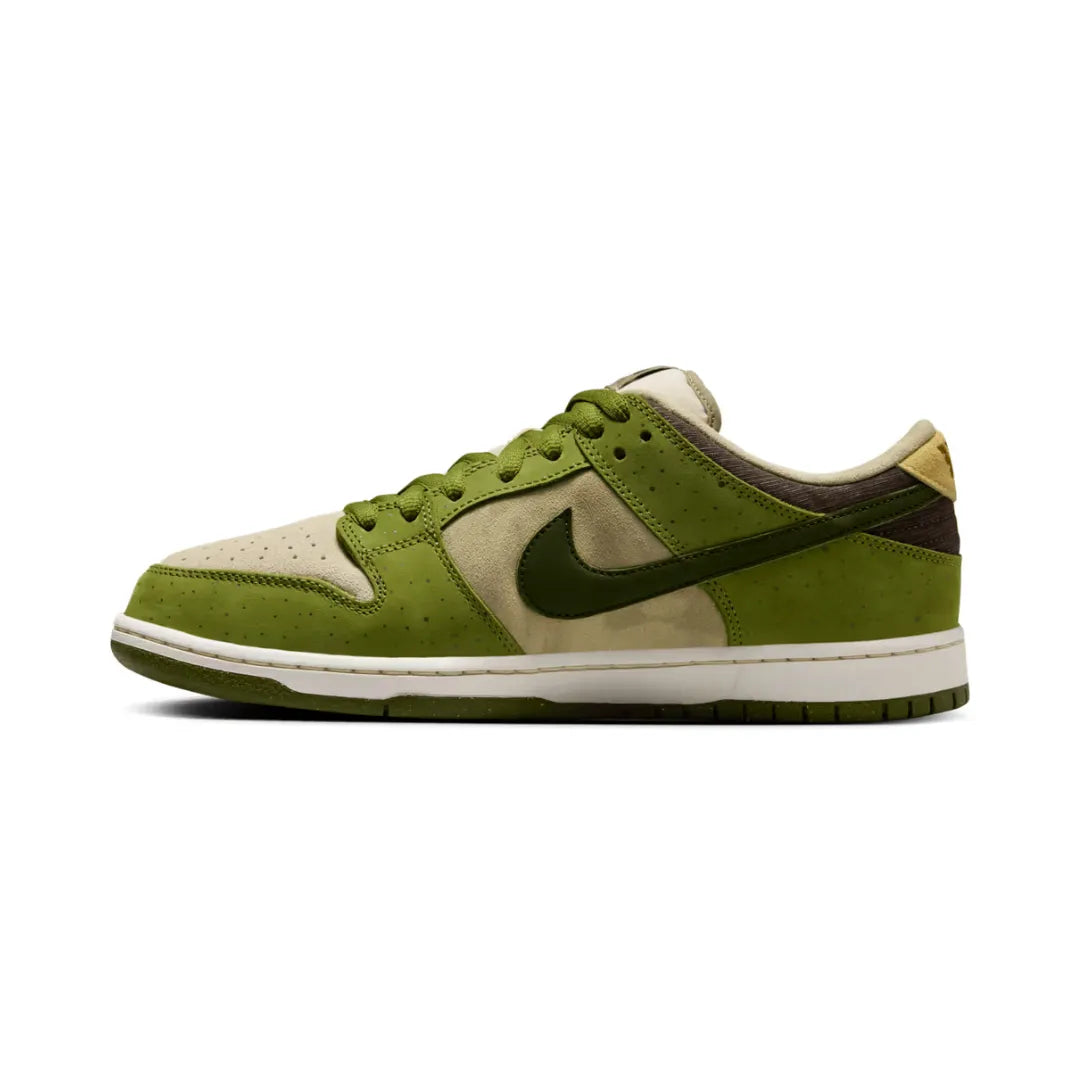 Nike-SB-Dunk-Low-Yuto-Horigome_Asparagus_HF8022-300-Brick-Sneakers5