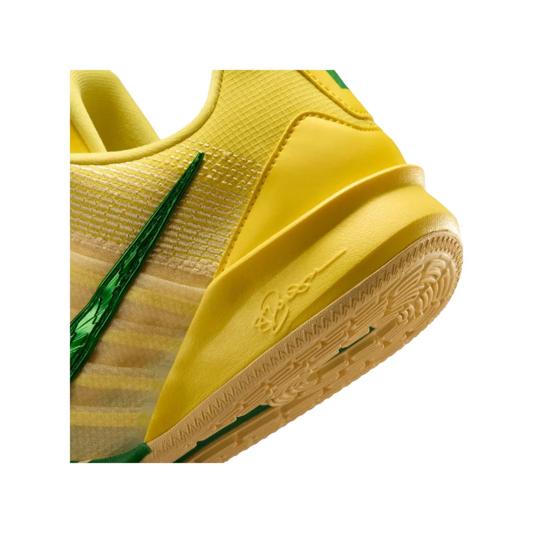 Nike-Sabrina-3-Oregon-Ducks-IR2478-700-Brick-Sneakers
