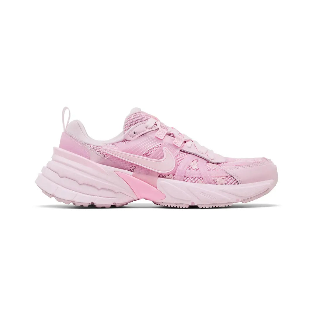 Nike-V2K-Run-Pink-Foam-Arctic-Pink-HJ5269-600-Brick-Sneakers_1