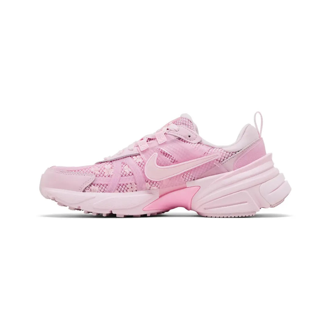 Nike-V2K-Run-Pink-Foam-Arctic-Pink-HJ5269-600-Brick-Sneakers