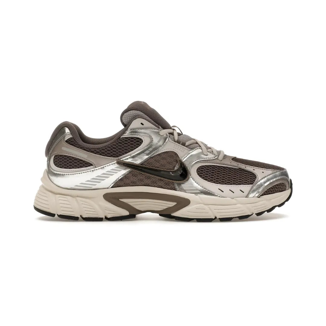 Nike-V5-RNR-Cave-Stone-Black-HJ5228-200-Brick-Sneakers