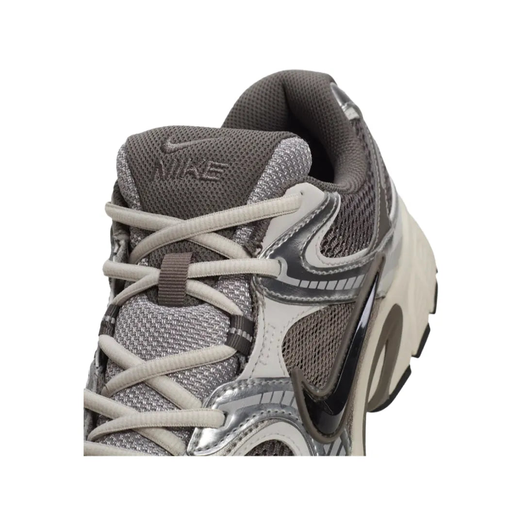 Nike-V5-RNR-Cave-Stone-Black-HJ5228-200-Brick-Sneakers