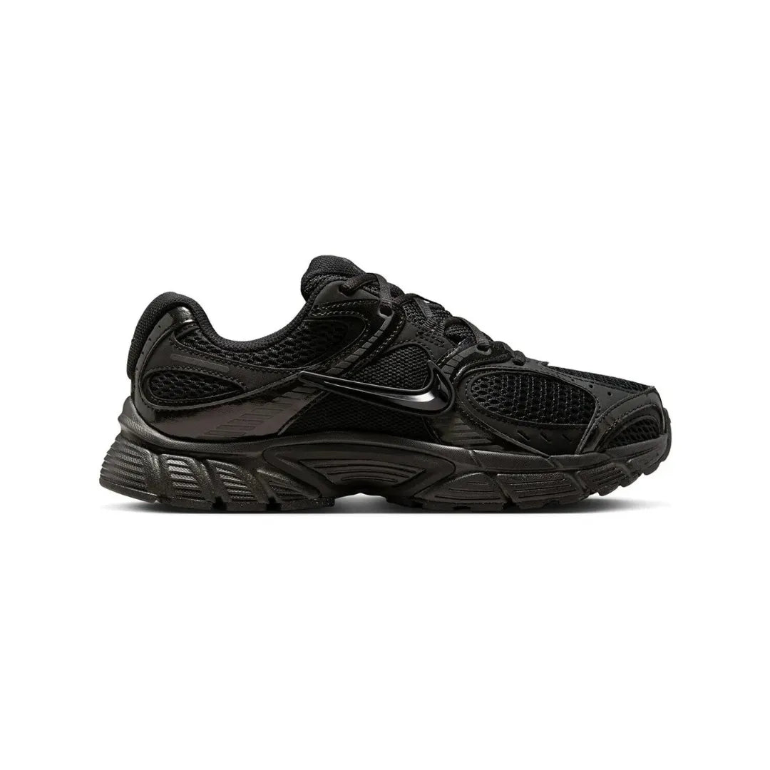 Nike-V5-RNR-Triple-Black-HQ6411-002-Brick-Sneakers