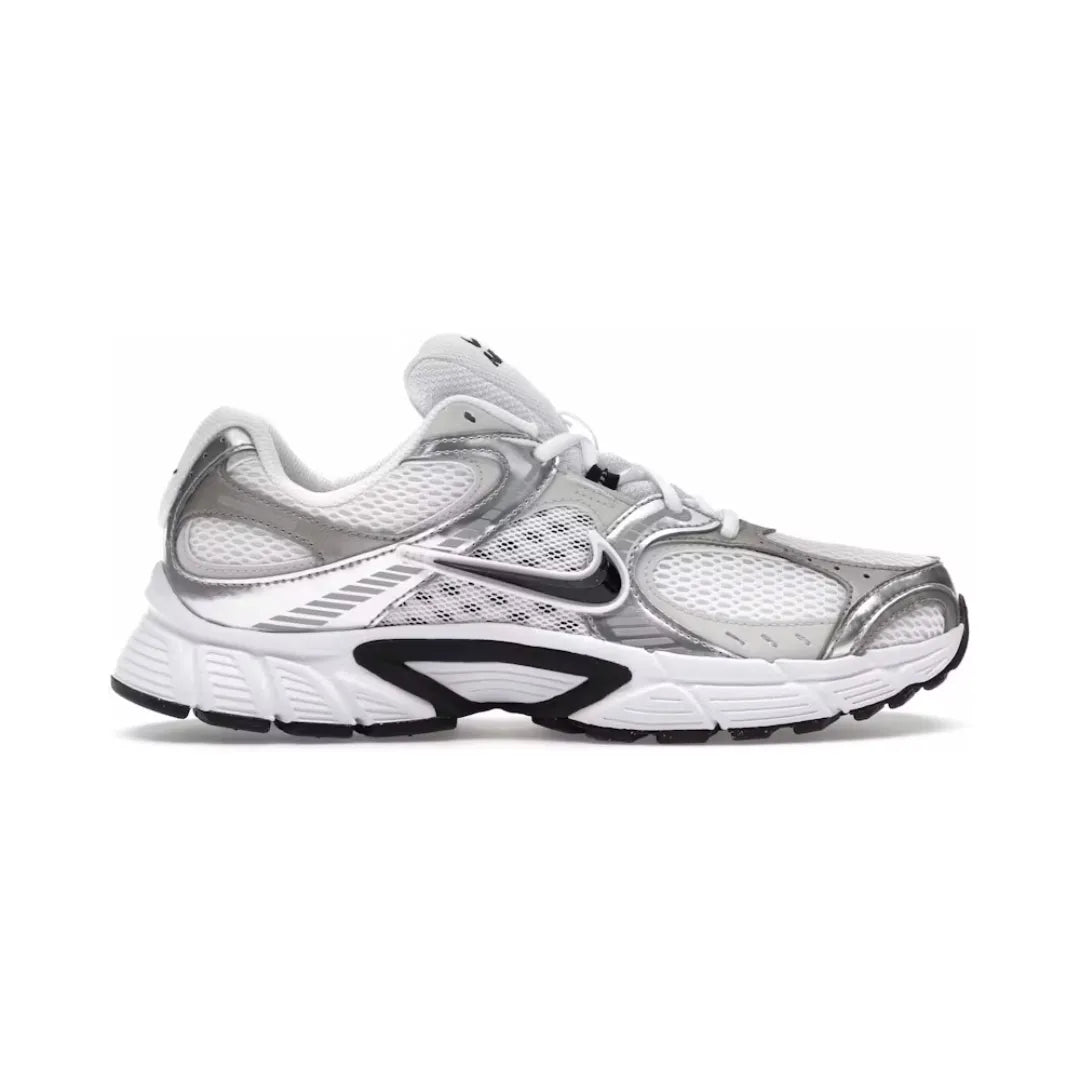 Nike-V5-RNR-White-Vast-Grey-College-HJ5228-104-Brick-Sneakers