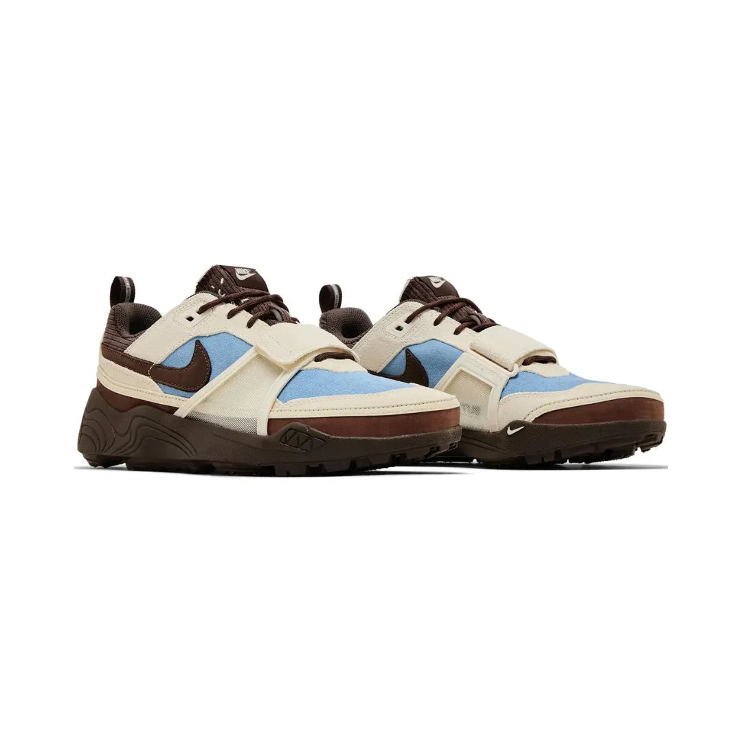 Nike-Zoom-Field-Jaxx-Travis-Scott-Leche-Blue-HQ3072-400-Brick-Sneakers