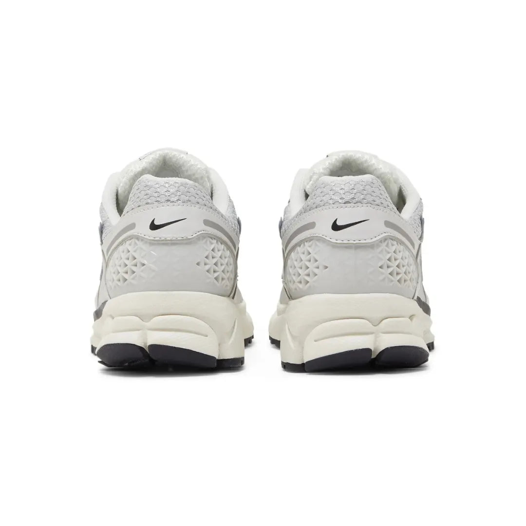 Nike-Zoom-Vomero-5-Photon-Dust-Metallic-Silver-FD0884-025-Brick-Sneakers