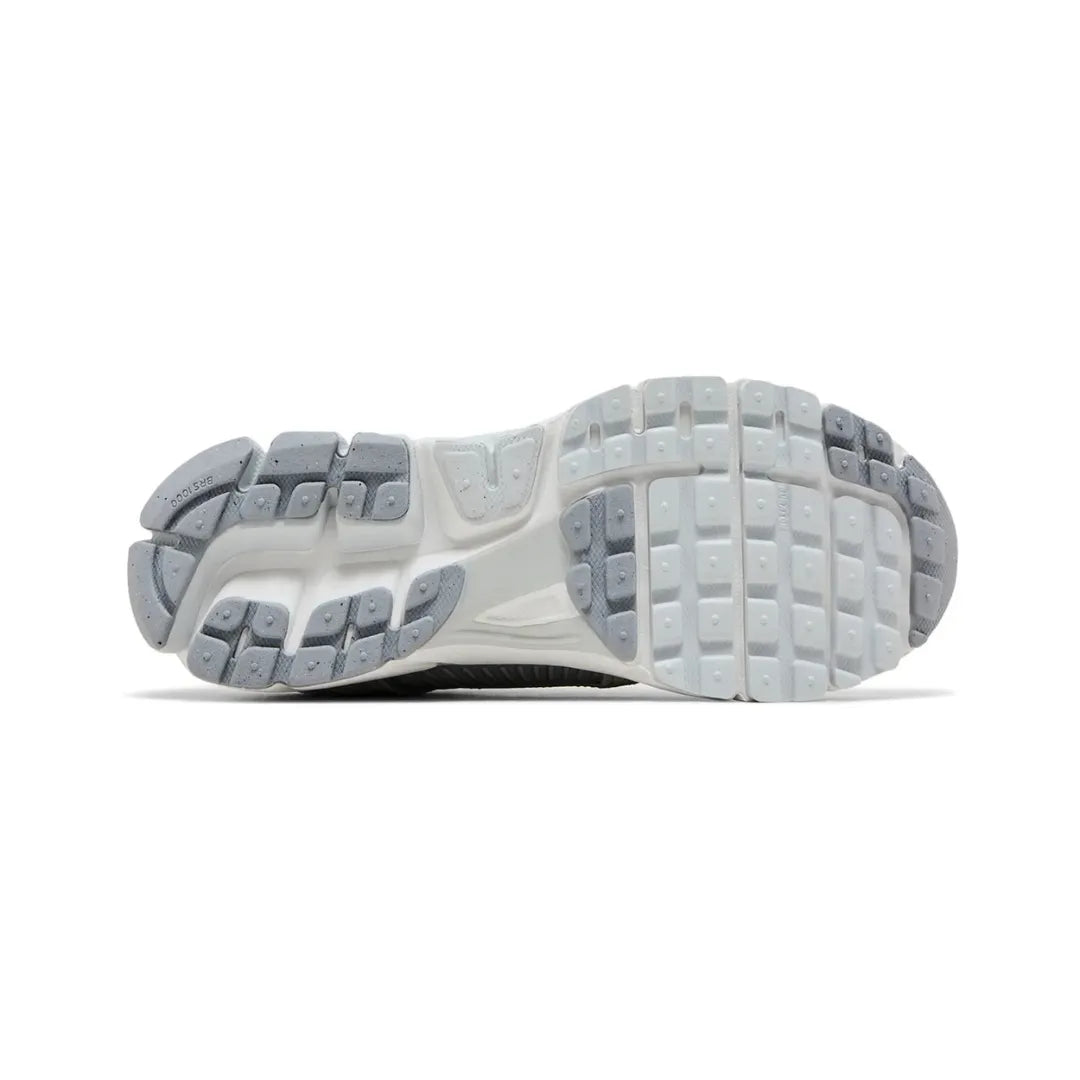 Nike-Zoom-Vomero-5-Pure-Platinum-HQ0458-001-Brick-Sneakers