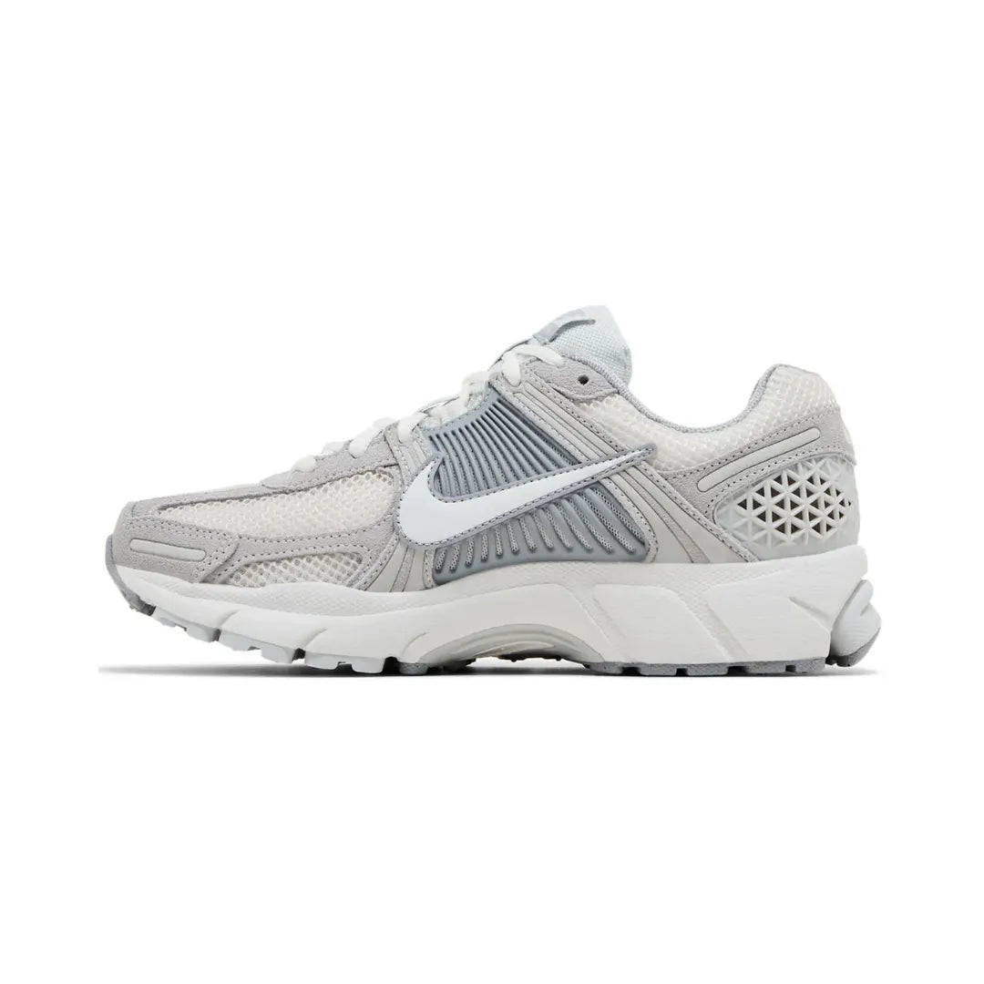 Nike-Zoom-Vomero-5-Pure-Platinum-HQ0458-001-Brick-Sneakers