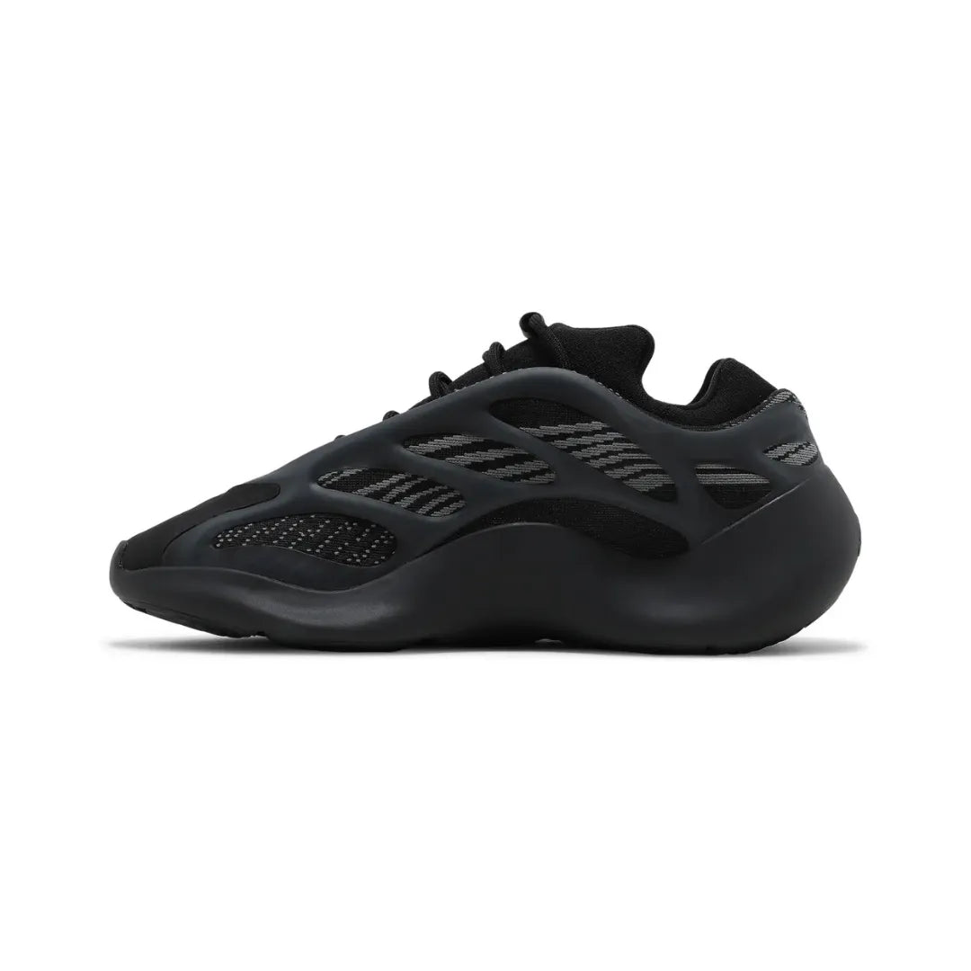 Yeezy 700 v3 ”Dark Glow”