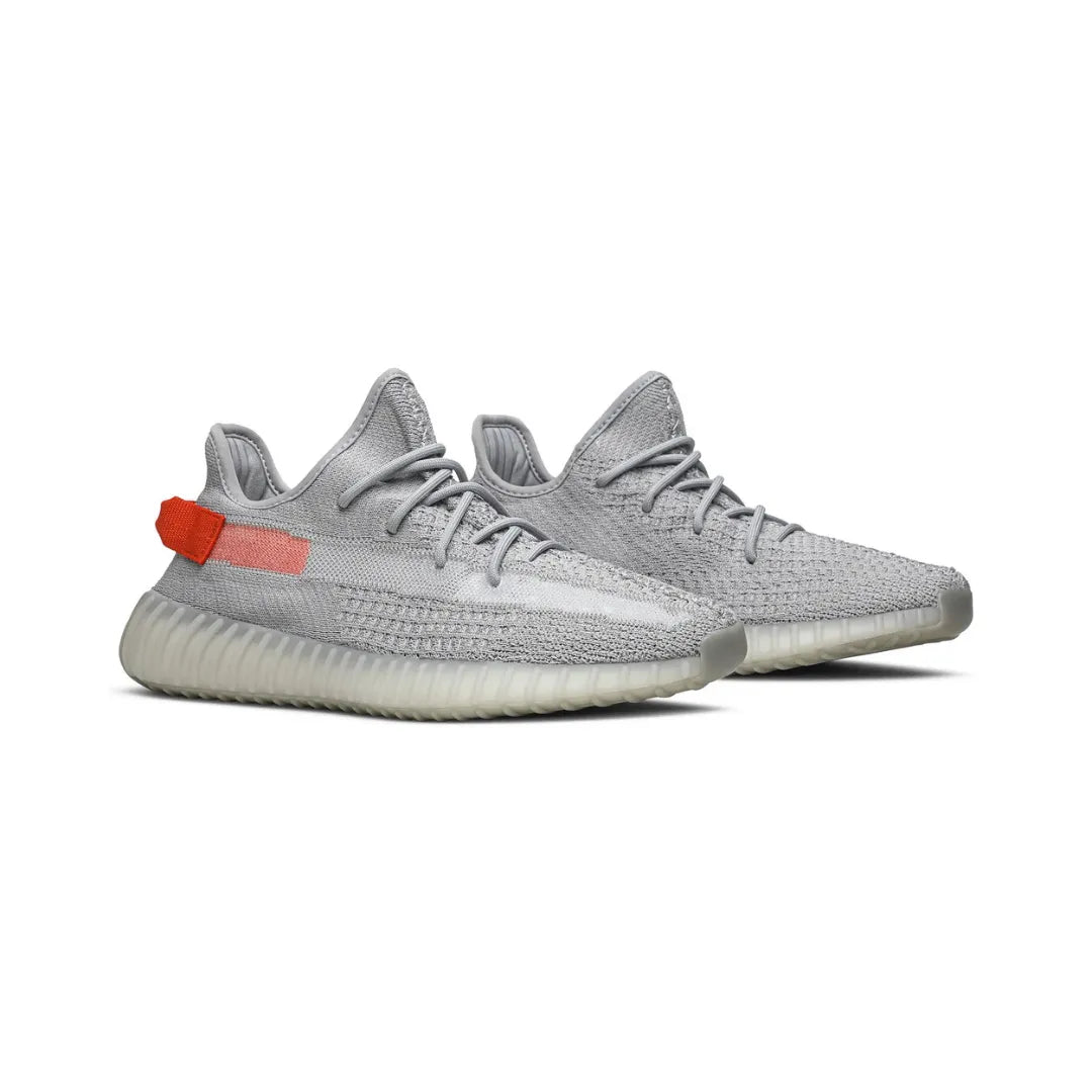 Yeezy Boost 350 V2 ”Tail Light” - Brick Sneakers FX9017