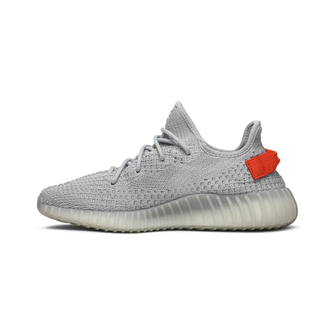 Yeezy Boost 350 V2 ”Tail Light” - Brick Sneakers FX9017