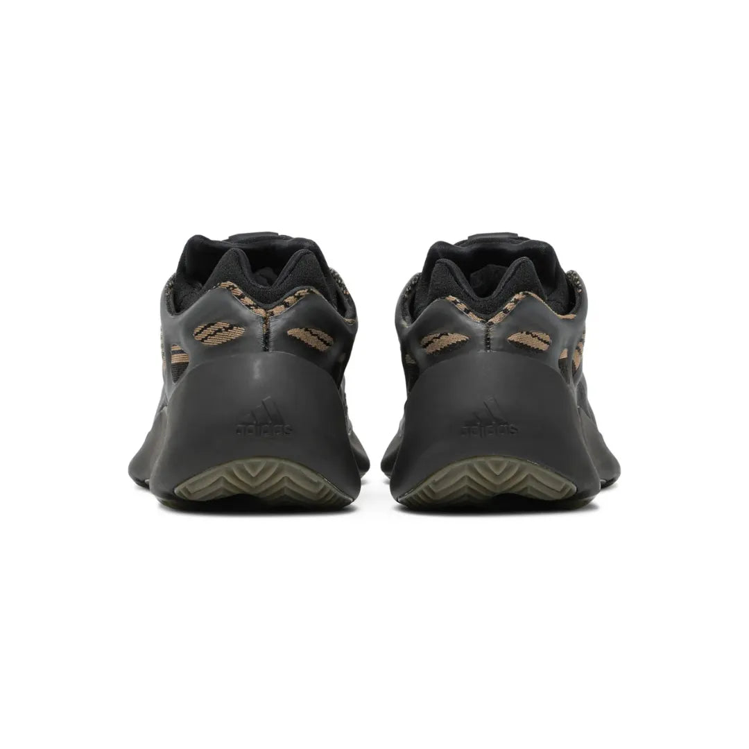Yeezy 700 v3 ”Clay Brown” - Brick Sneakers