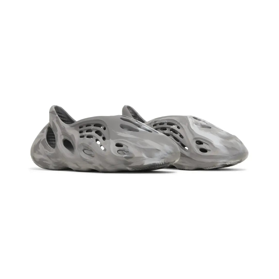 Yeezy Foam Runner ”MX Granite”
