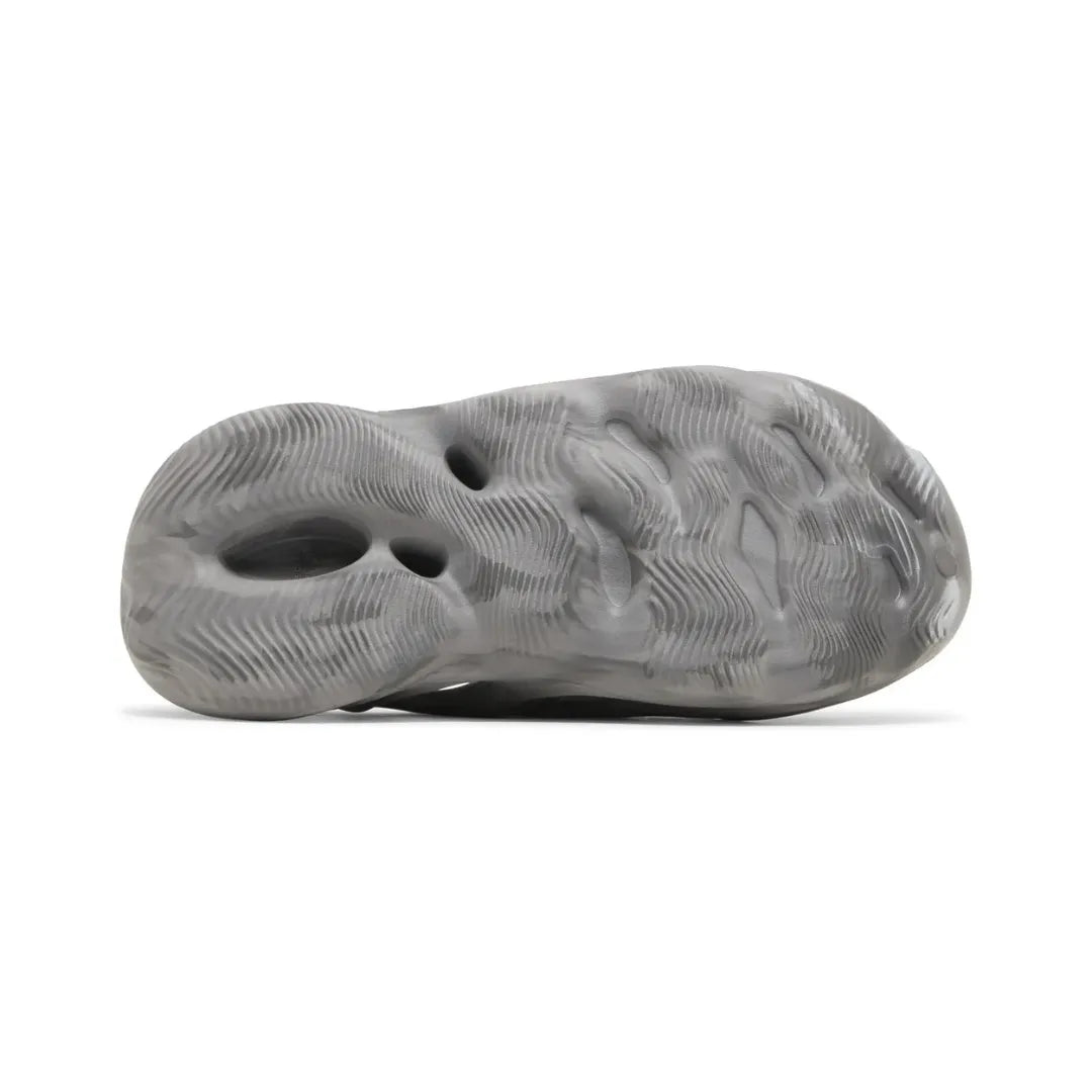 Yeezy Foam Runner ”MX Granite”