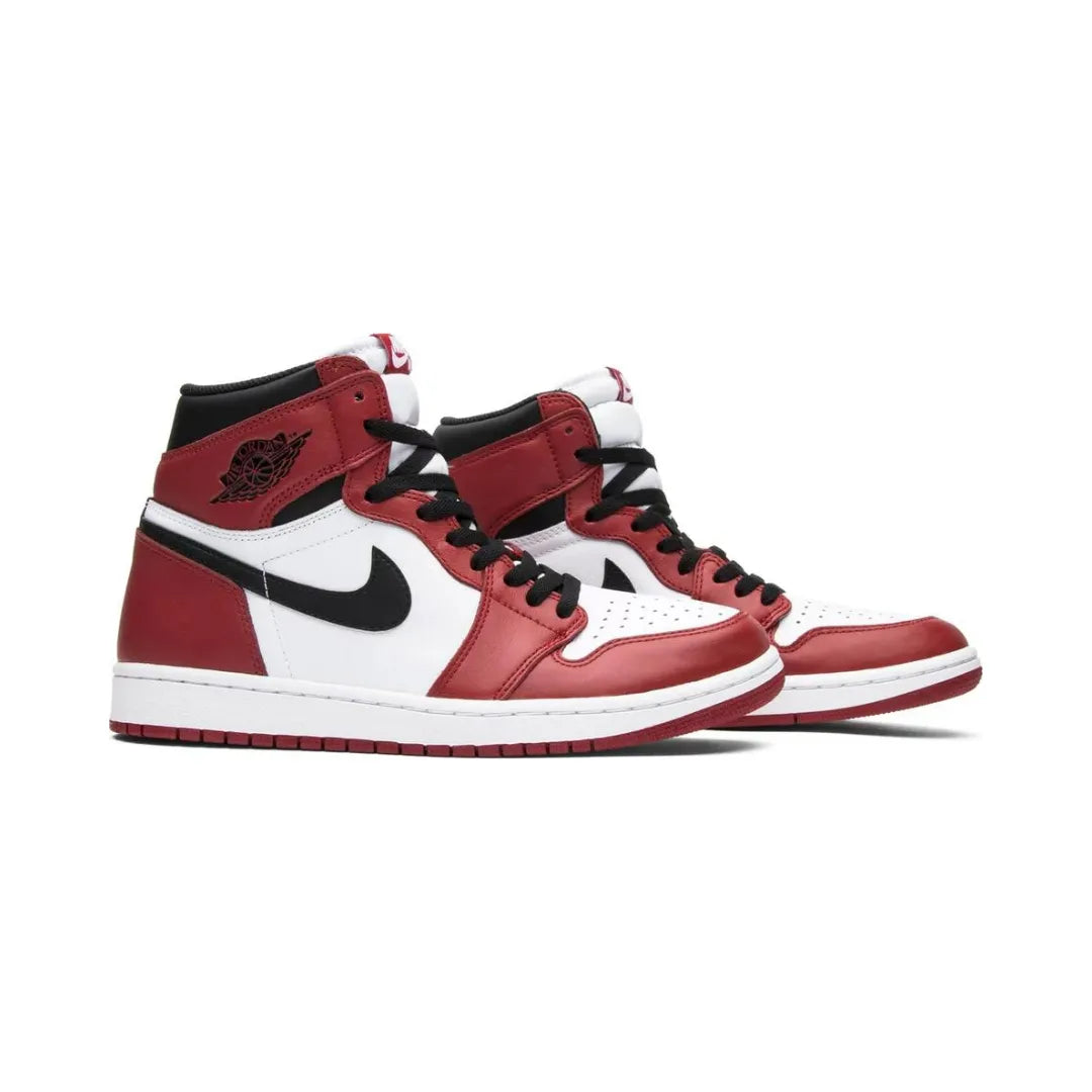 Legendarul Air Jordan 1 Retro High OG Chicago 2015