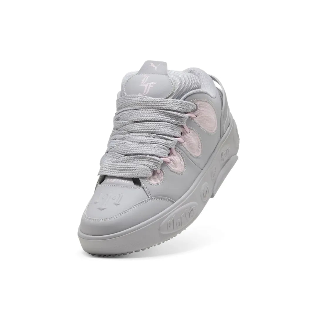 Sneakers confortabili în 2026: ce modele merită cu adevărat (Puma, Yeezy, New Balance)