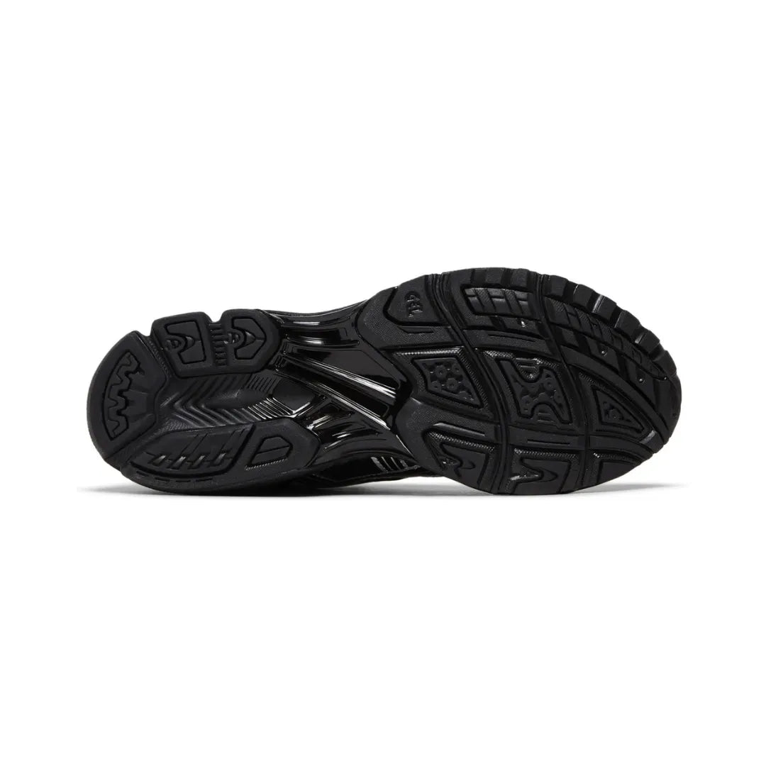 ASICS-Gel-Kayano-14-1201A019-006-Black-Pure-Silver-BrickSneakers
