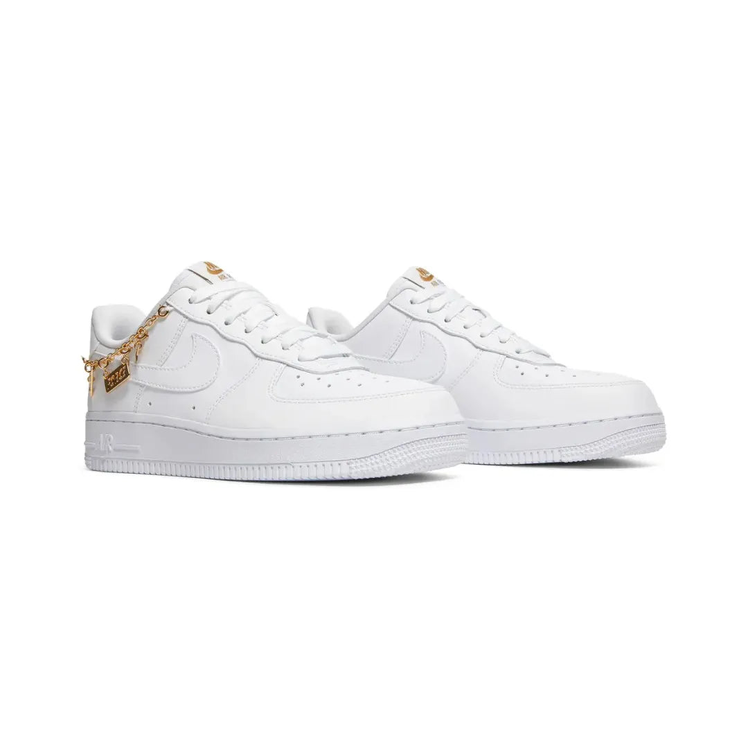 AirForce1LowLuckyCharmsDD1525-100BrickSneakers_12