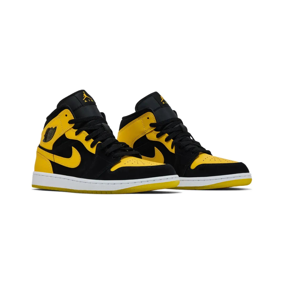 Air Jordan 1 Mid ”New Love”