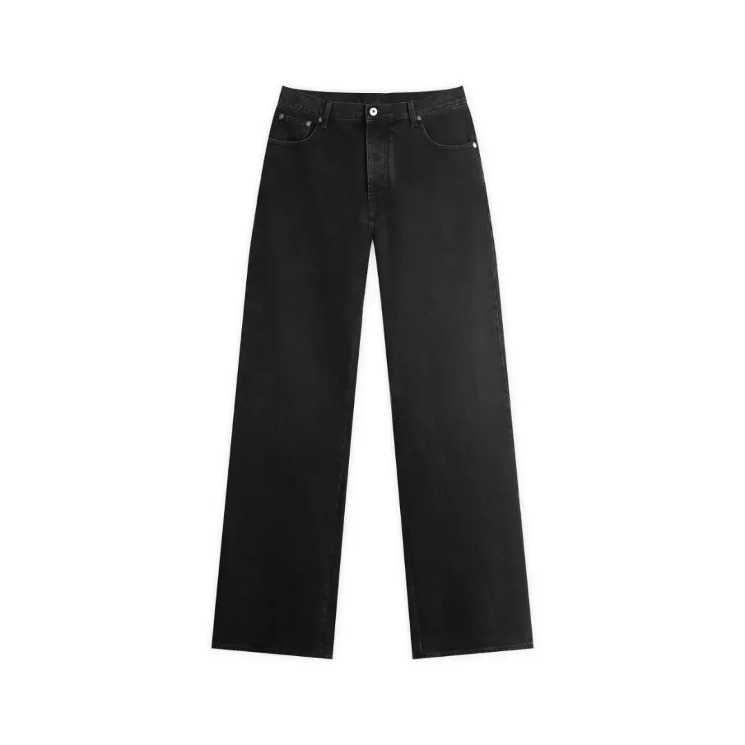 BlugiOff-White_DiagOutl_RelaxedJeansBrickSneakers_1