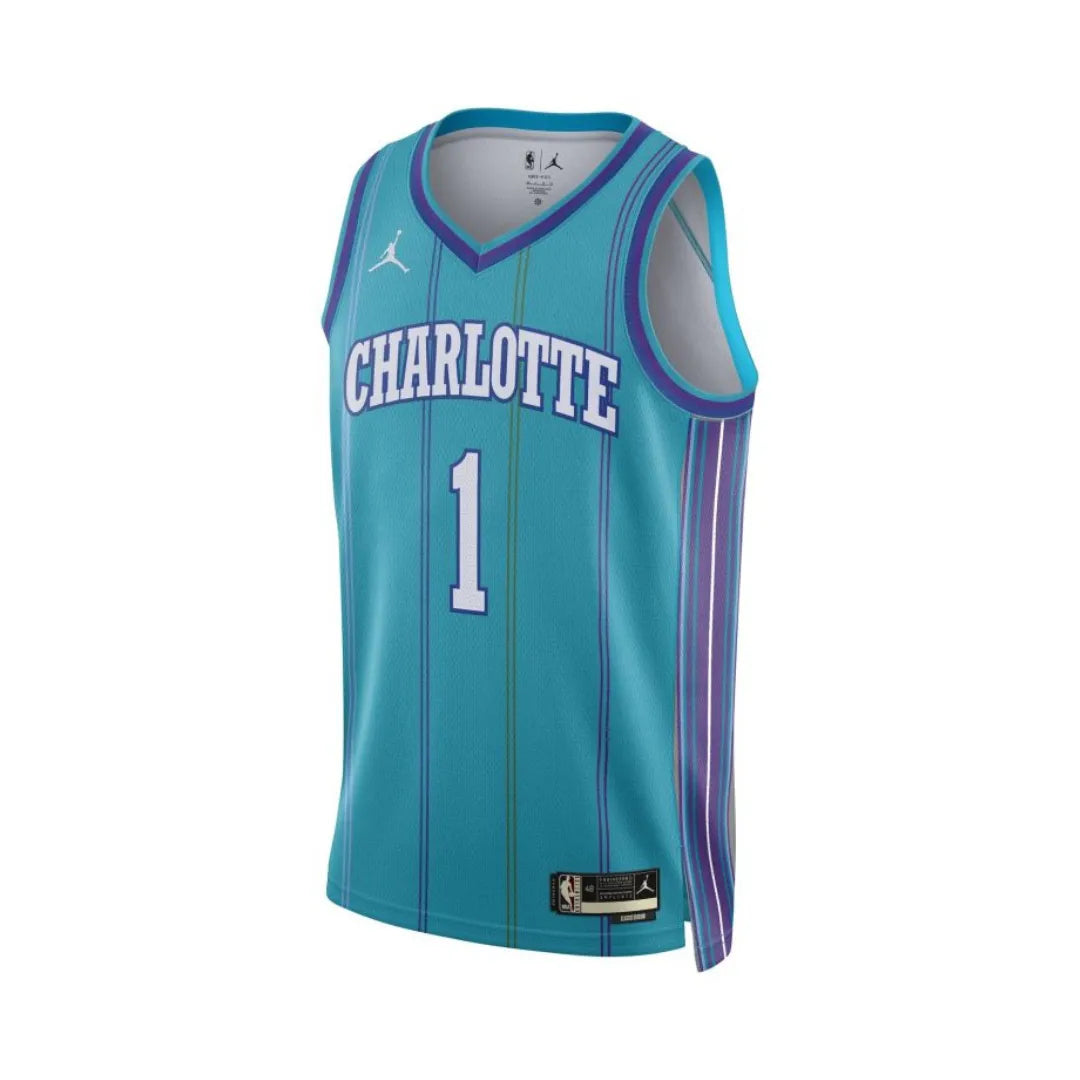 Jordan-Hardwood-Classics-Charlotte-Hornets-LaMelo-Ball-DX8610-415-Brick-Sneakers_1