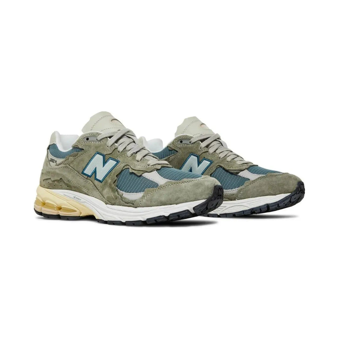 New-Balance-2002R-Protection-Pack-Mirage-Grey-M2002RDD-Brick-Sneakers-2