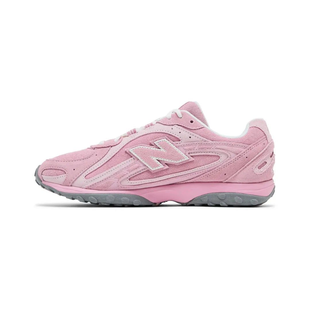 New-Balance-204L-Pastel-Pink-U204LMMD-Brick-Sneakers