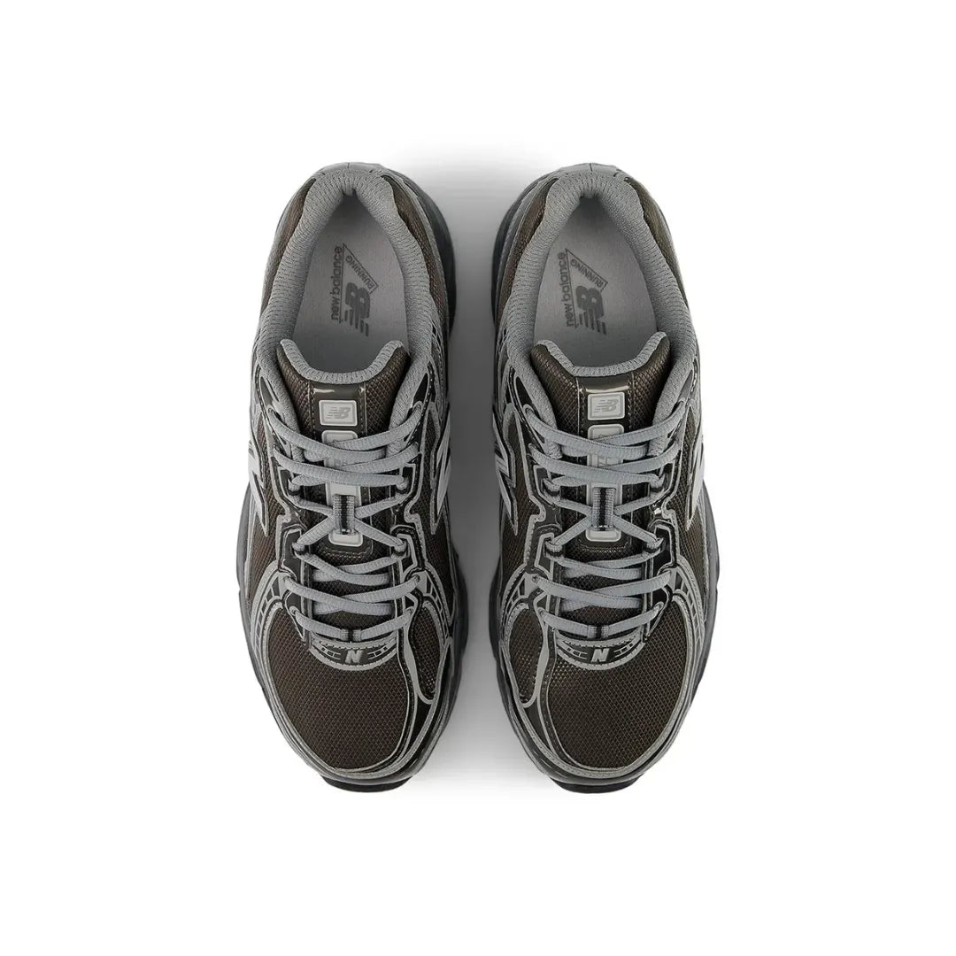 New-Balance-740-Black-Metallic-U7407YI-Brick-Sneakers