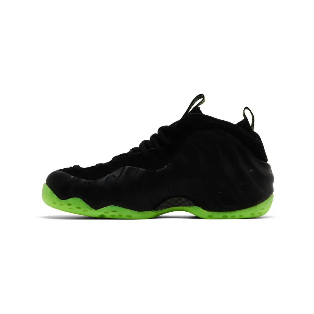 Nike-Air-Foamposite-One-Black-Volt-HF2902-001-Brick-Sneakers