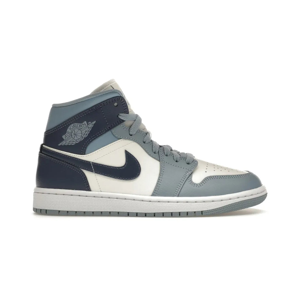 Air Jordan 1 Mid ”Diffused Blue”