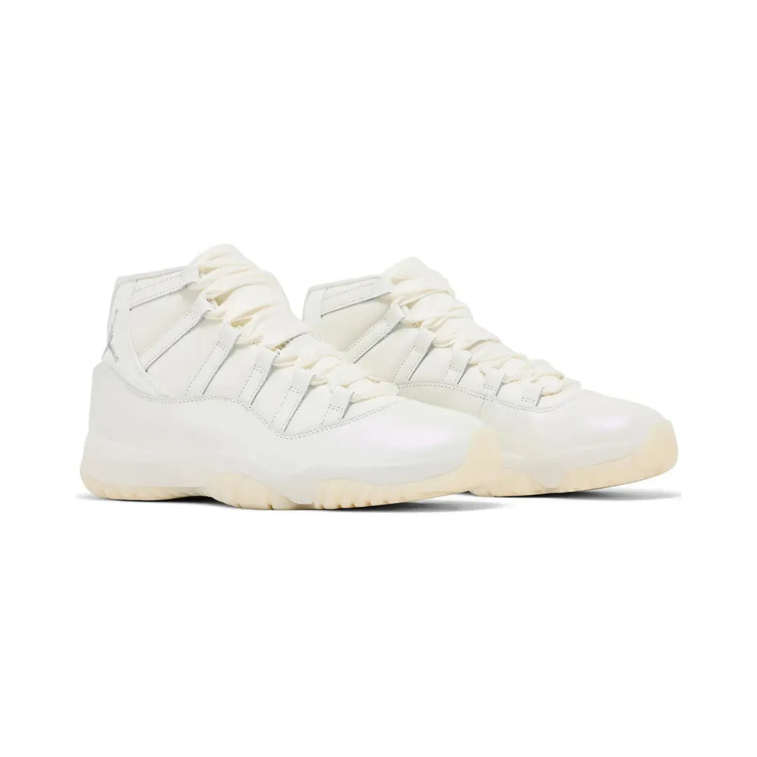 Air Jordan 11 Retro ”Pearl”