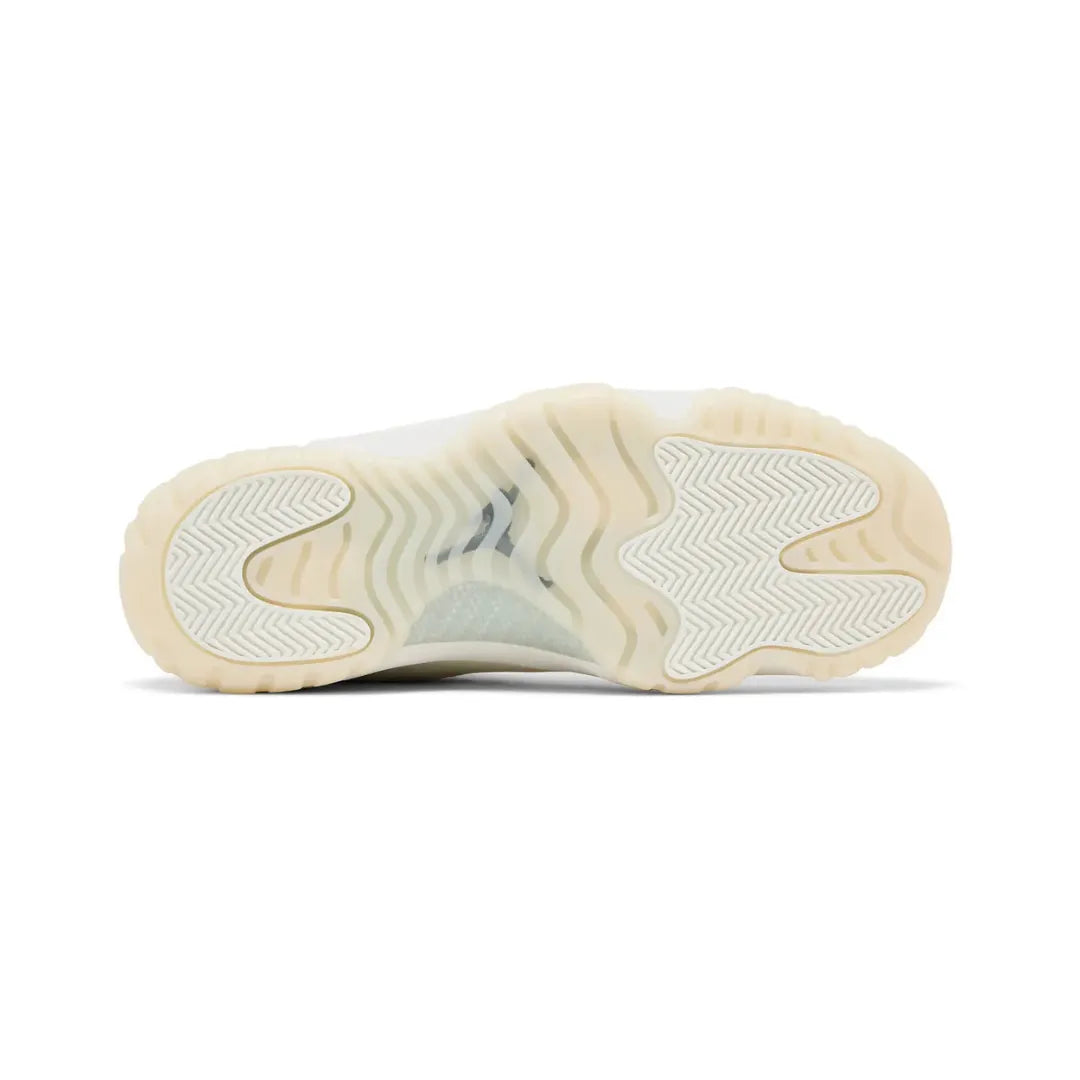 Air Jordan 11 Retro ”Pearl”