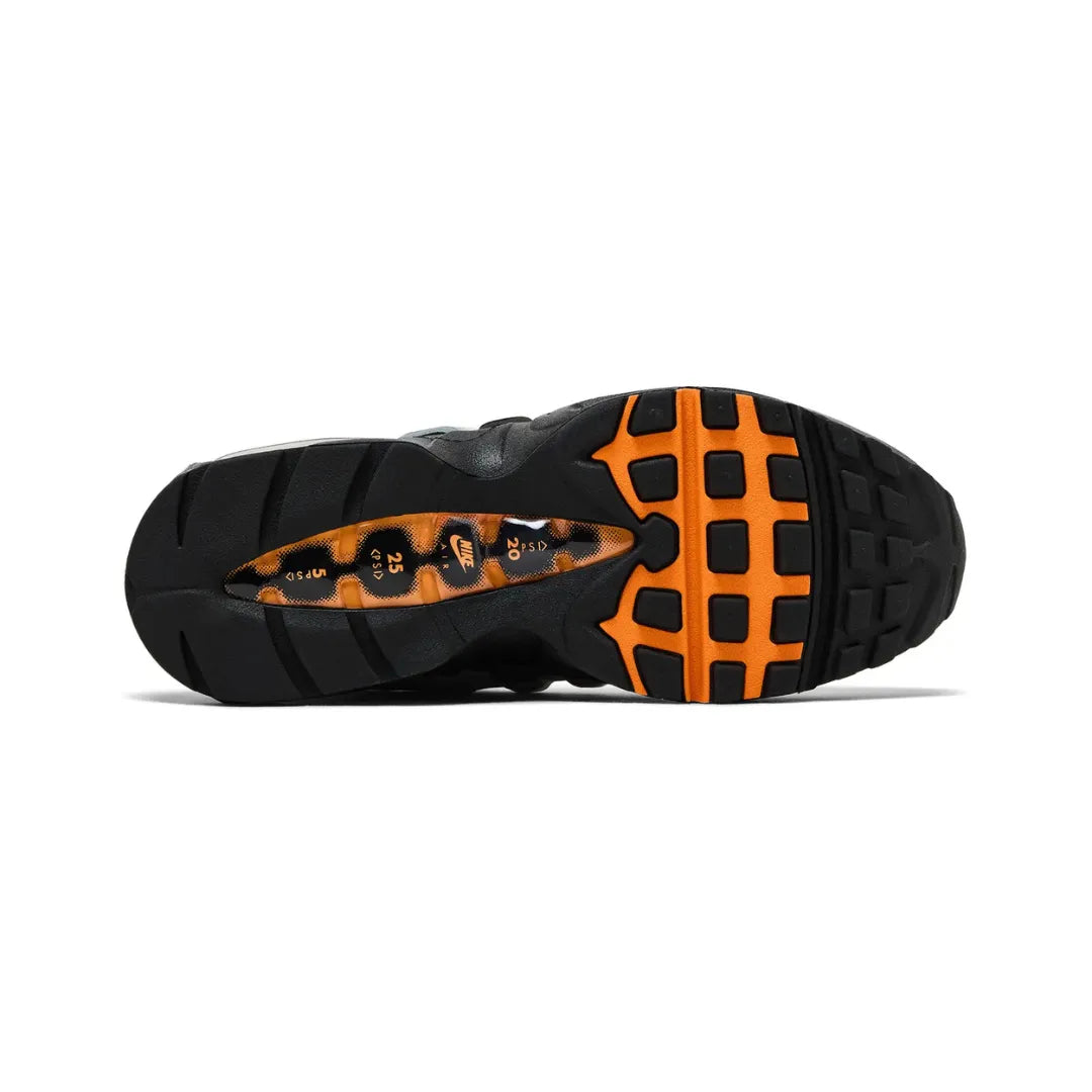 Nike-Air-Max-95-OG-Big-Bubble_Bright-Mandarin_HM4740-005-Brick-Sneakers-5