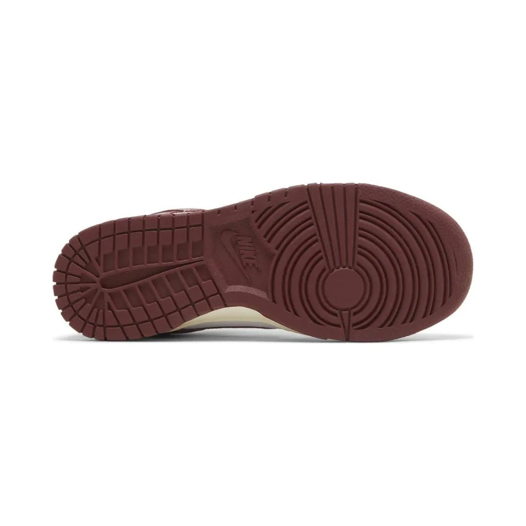 Nike-Dunk-Low-PRM-Vintage-Team-Red-FJ4555-100-Brick-Sneakers_15
