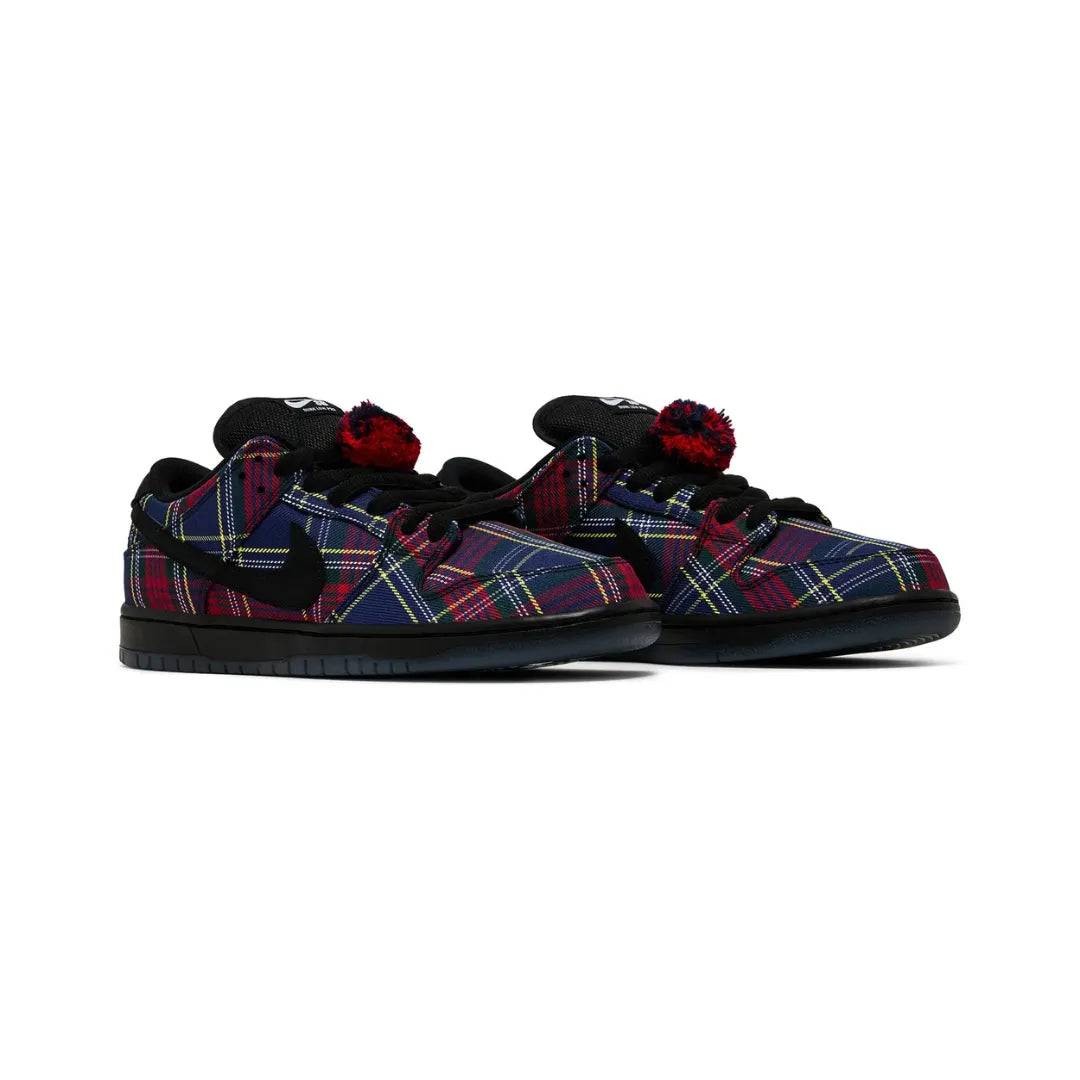 Nike-SB-Dunk-Low-Nardwuar-II1493-600-Brick-Sneakers