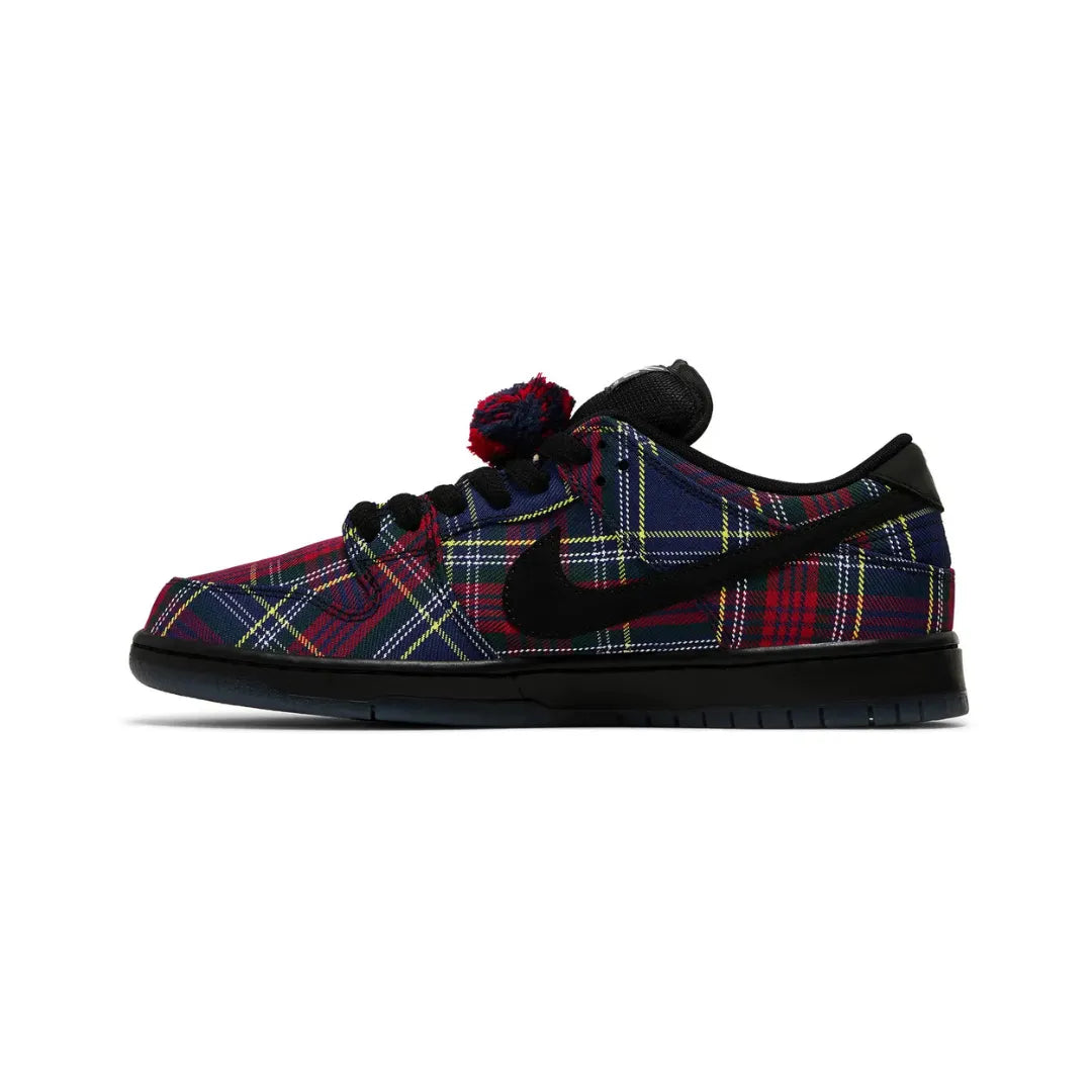 Nike-SB-Dunk-Low-Nardwuar-II1493-600-Brick-Sneakers