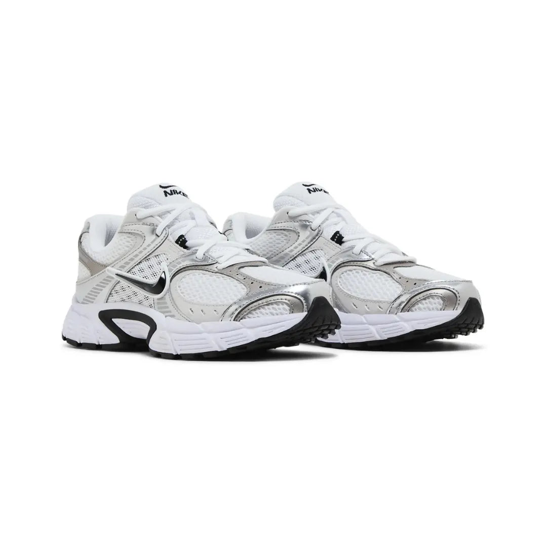 Nike-V5-RNR-White-Vast-Grey-College-HJ5228-104-Brick-Sneakers