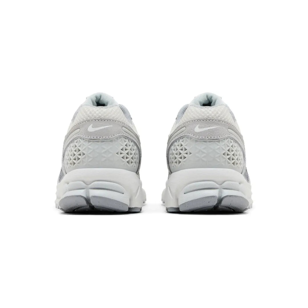 Nike-Zoom-Vomero-5-Pure-Platinum-HQ0458-001-Brick-Sneakers