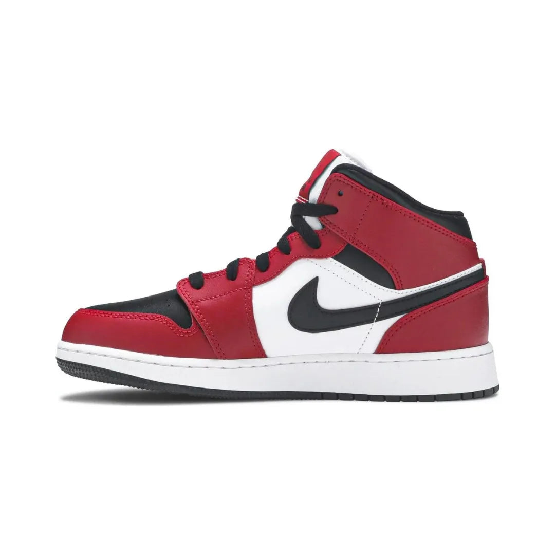 Nike Air Jordan 1 Mid Chicago Black Toe 554725-069 Brick Sneakers 4