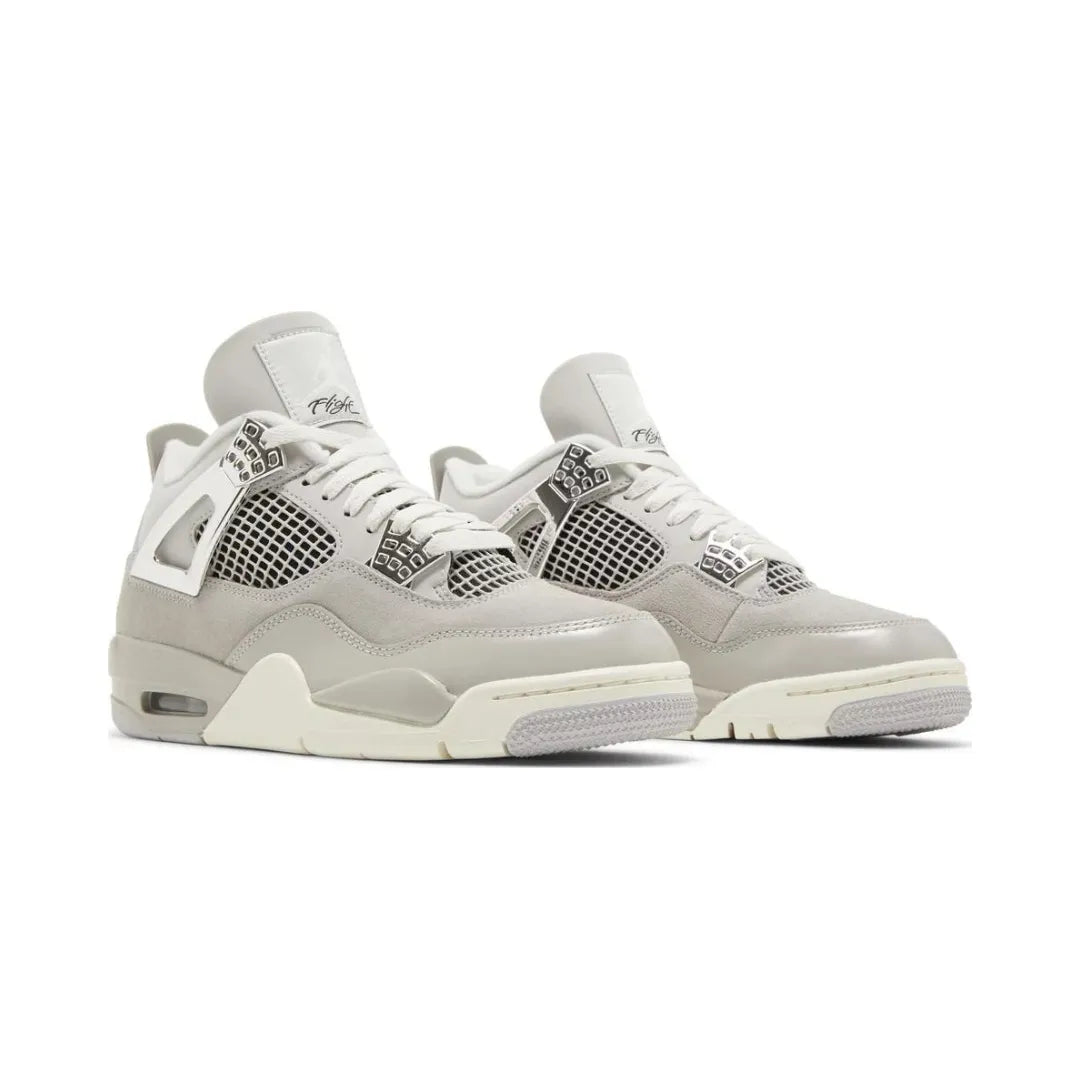 NikeAirJordan4RetroFrozenMomentsAQ9129-001BrickSneakers_3