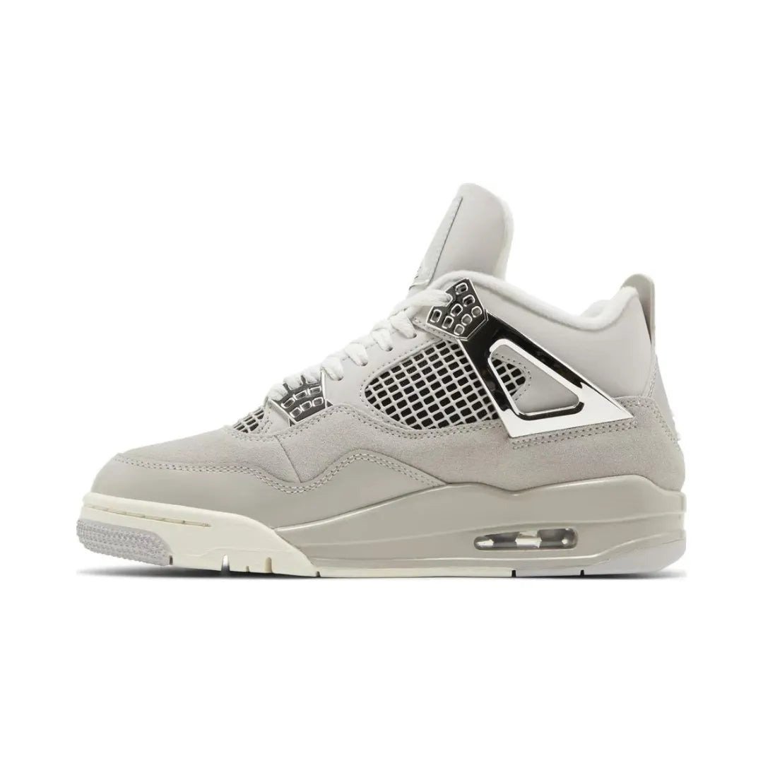 NikeAirJordan4RetroFrozenMomentsAQ9129-001BrickSneakers_4