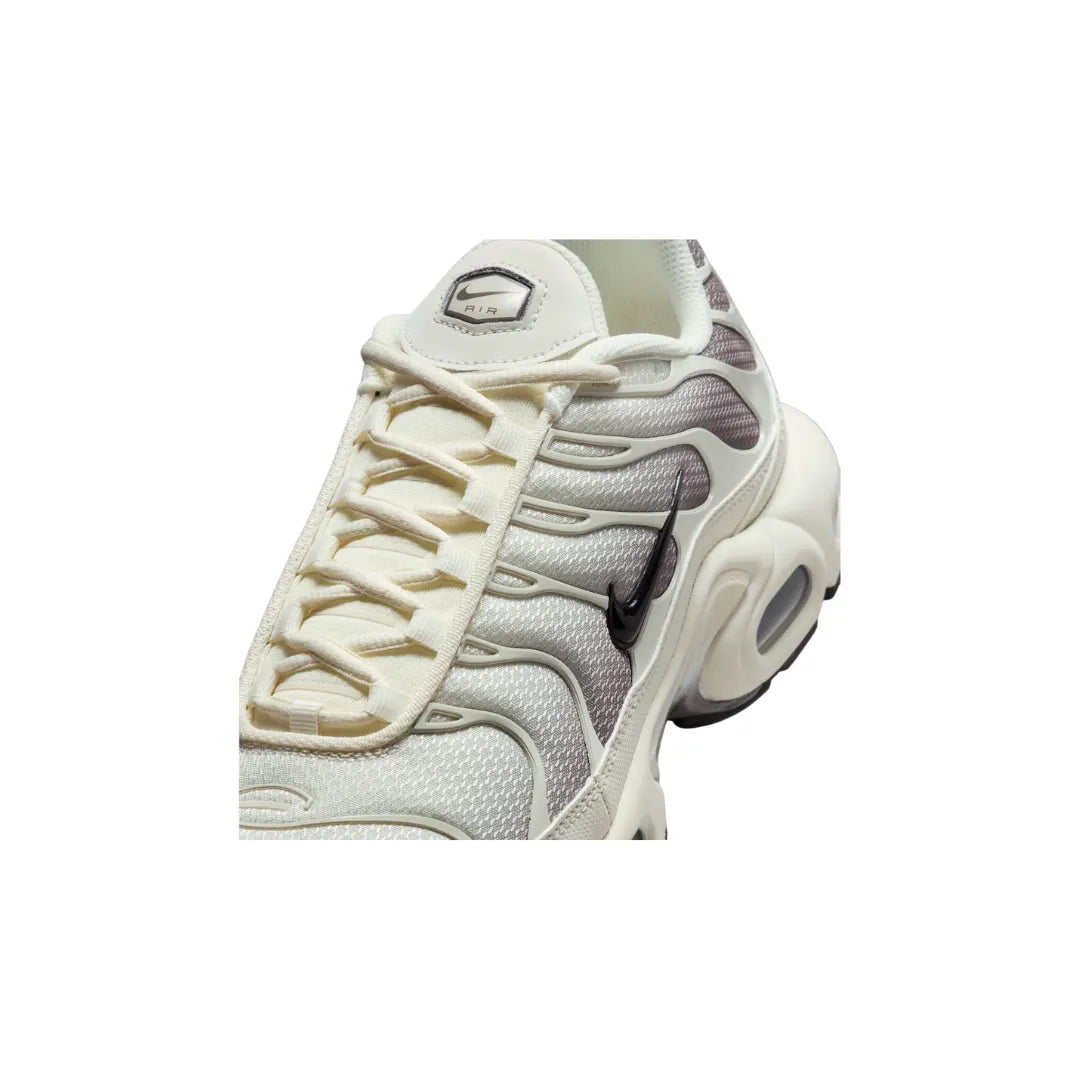 Nike Air Max Plus ”Light Orewood Cave Stone”